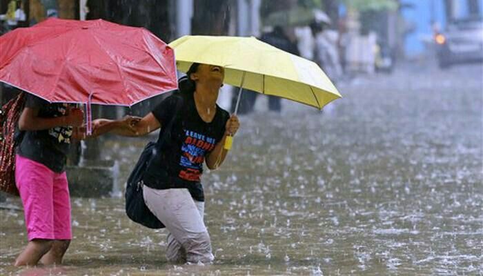 जम्मू-कश्मीर में मूसलाधार बारिश